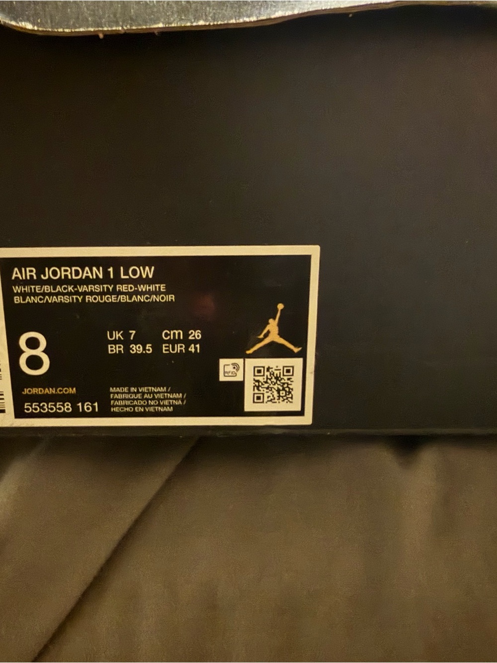 Jordan Low-Top Sneakers in Black/White/Red - Picture 2 of 2